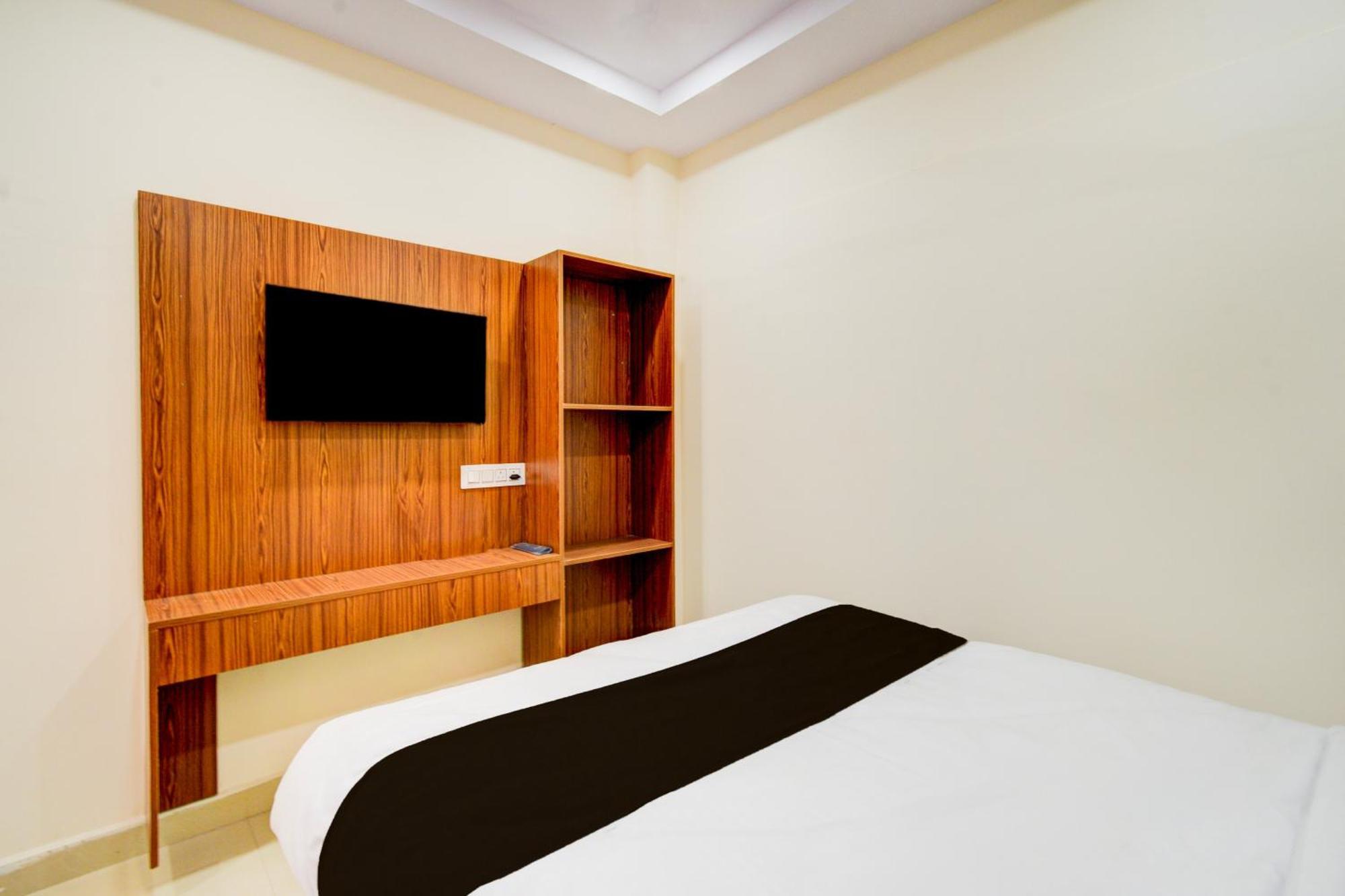 Hotel O D N Groups Sururnagar Eksteriør billede